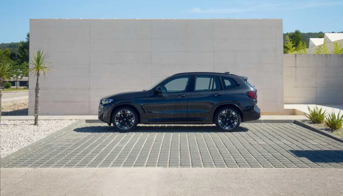 BMW iX3, M Sport